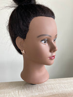 The “Valentina” earring