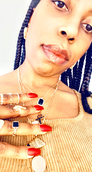Neferteria Ring Set